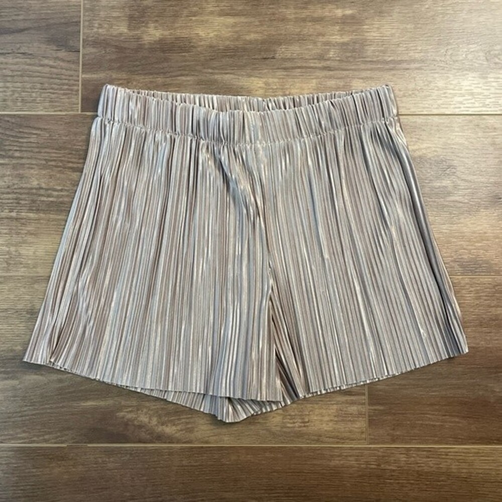 Polly & Esther Junior's Medium Champagne/Gold Metallic Pleated Disco Shorts